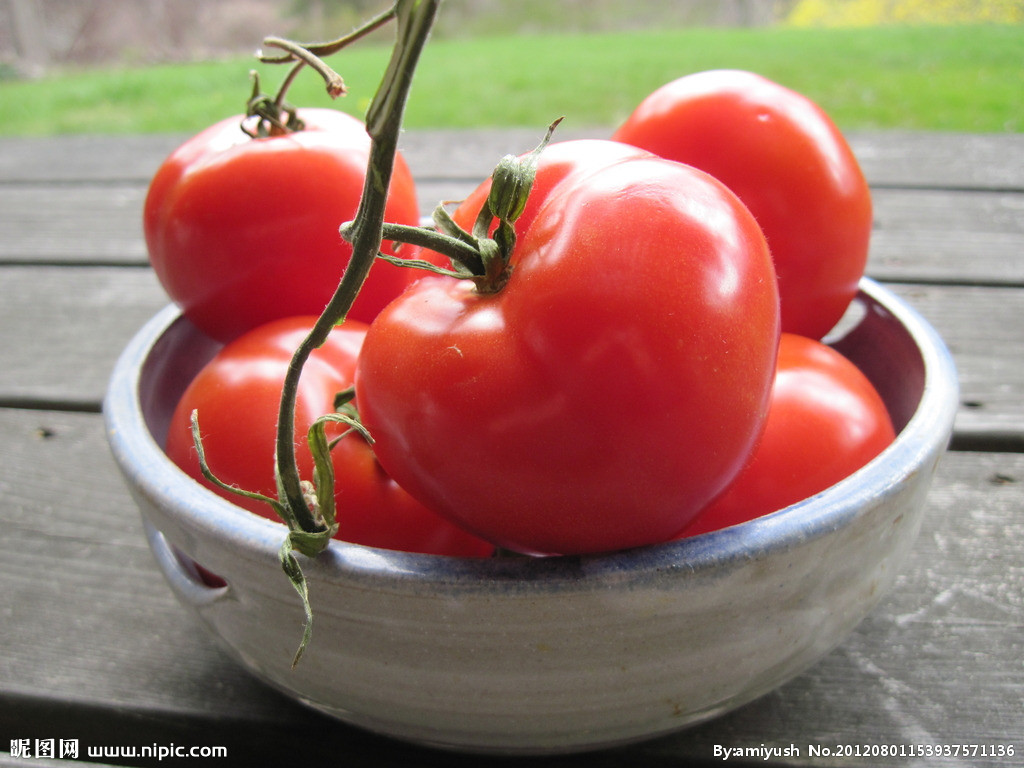 5488088_153937571136_2